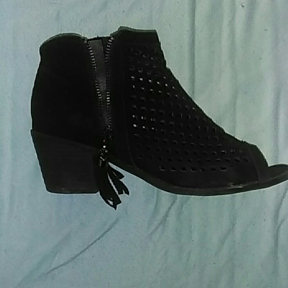 Shoe